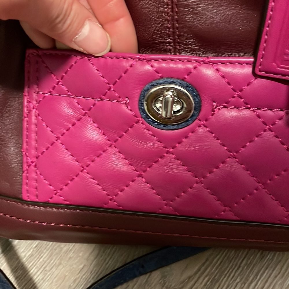 Coach Handbag with Cross Body Strap - Picture 5 of 10